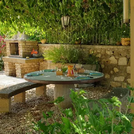 Mas Provençal, Piscine Privée, Uzès Casa de Férias